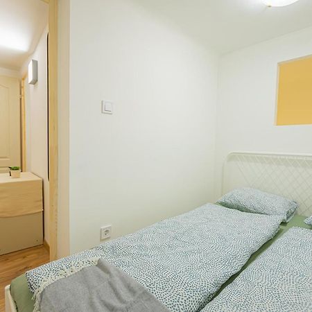 2 Bedroom Apartment In The Dob Street, Emerald Budapesta Exterior foto