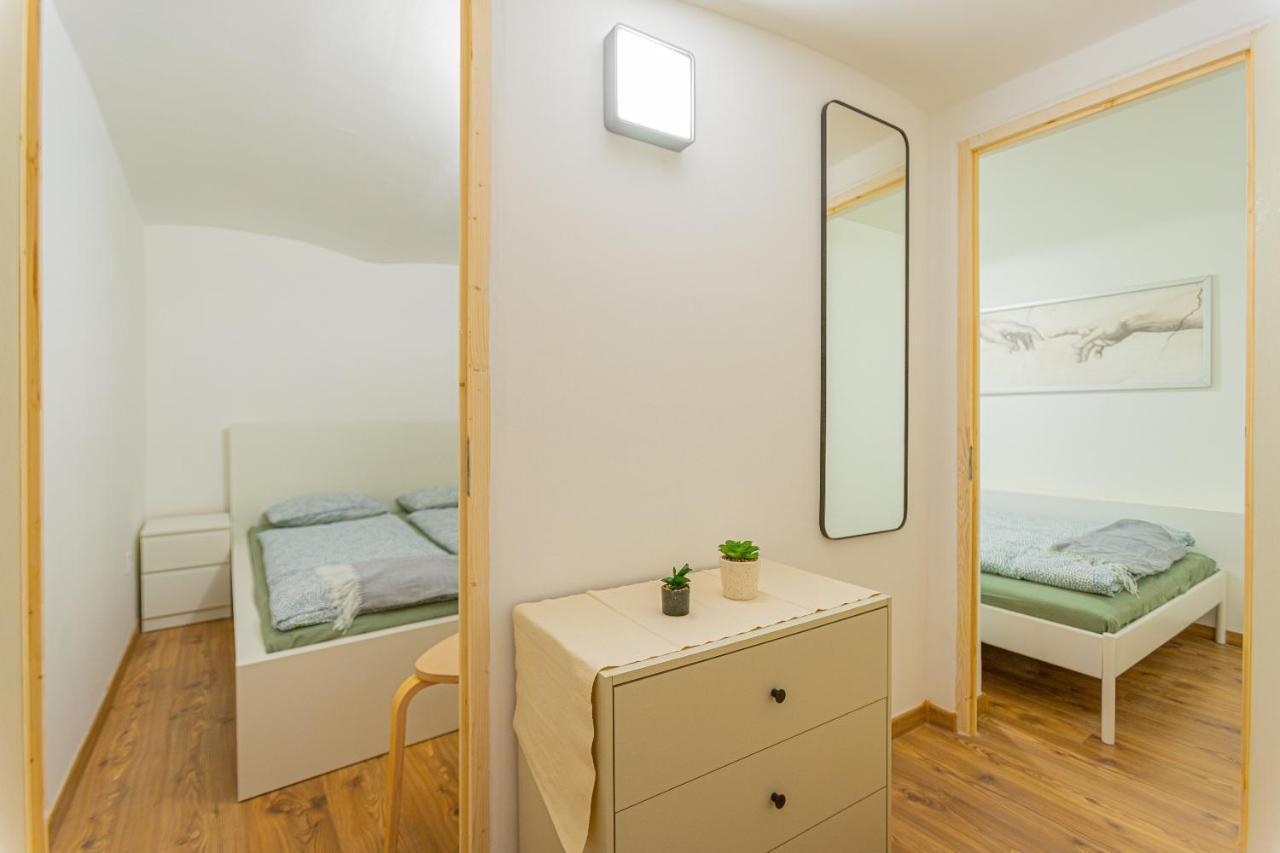 2 Bedroom Apartment In The Dob Street, Emerald Budapesta Exterior foto