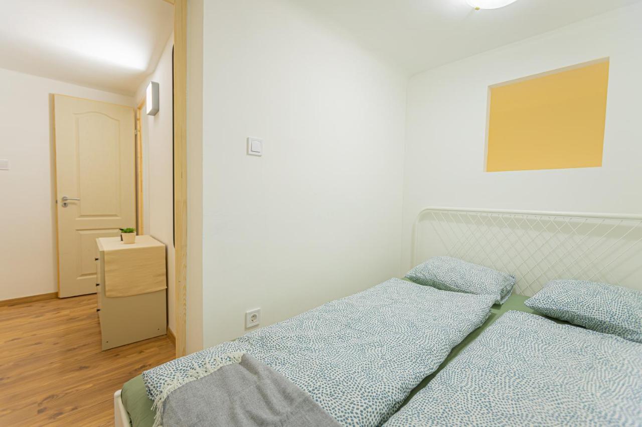 2 Bedroom Apartment In The Dob Street, Emerald Budapesta Exterior foto