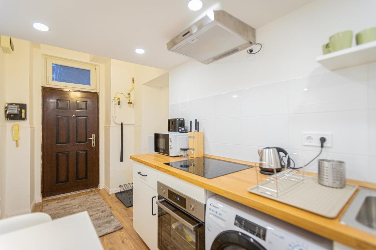 2 Bedroom Apartment In The Dob Street, Emerald Budapesta Exterior foto